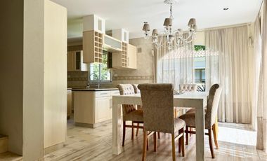 CASA EN ALQUILER  5 AMB C/PILETA  - SAINT THOMAS SUR