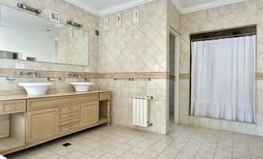 CASA EN ALQUILER  5 AMB C/PILETA  - SAINT THOMAS SUR