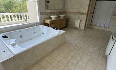 CASA EN ALQUILER  5 AMB C/PILETA  - SAINT THOMAS SUR