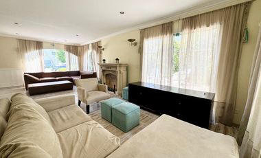 CASA EN ALQUILER  5 AMB C/PILETA  - SAINT THOMAS SUR