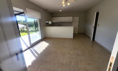 SIN MUEBLES. LOTE INTERNO. EXCELENTE ESTADO.