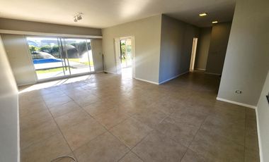 SIN MUEBLES. LOTE INTERNO. EXCELENTE ESTADO.