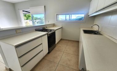 SIN MUEBLES. LOTE INTERNO. EXCELENTE ESTADO.