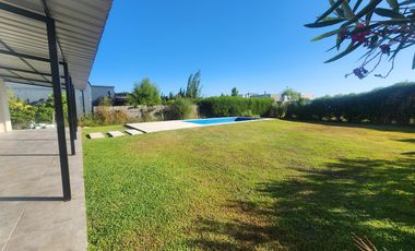 SIN MUEBLES. LOTE INTERNO. EXCELENTE ESTADO.