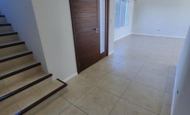 SIN MUEBLES. LOTE INTERNO. EXCELENTE ESTADO.