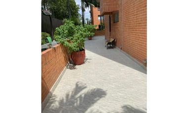 APARTAMENTO CON TERRAZA FRENTE AL CLUB CAMPESTRE