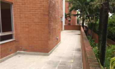 APARTAMENTO CON TERRAZA FRENTE AL CLUB CAMPESTRE