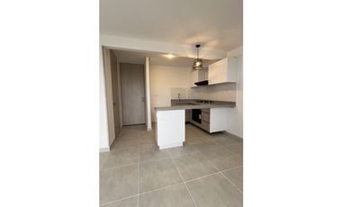 ARRIENDO APARTAMENTO FORESTA CALAMBEO