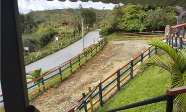 Vendo Casa y Fonda En Santo Domingo