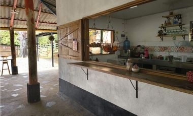 Vendo Casa y Fonda En Santo Domingo