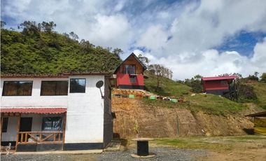 Vendo Casa y Fonda En Santo Domingo