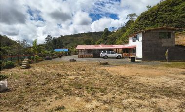 Vendo Casa y Fonda En Santo Domingo
