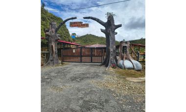 Vendo Casa y Fonda En Santo Domingo