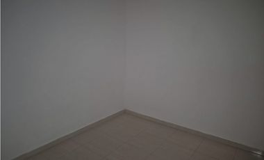 SE VENSE VENDE CASA  BARRIO LA PAZ, FLORIDABLANCA - POR LA 200