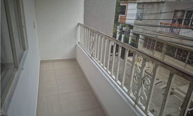 SE VENSE VENDE CASA  BARRIO LA PAZ, FLORIDABLANCA - POR LA 200