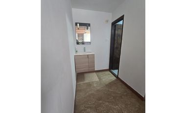 Venta de casa en Manrique central segundo piso con terraza