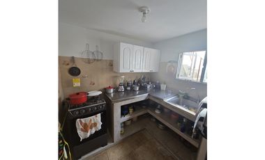 Venta de casa en Manrique central segundo piso con terraza