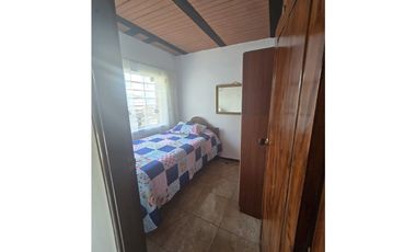 Venta de casa en Manrique central segundo piso con terraza