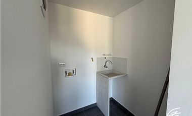 APARTAMENTO EN VENTA EN EL POBLADO, MEDELLN