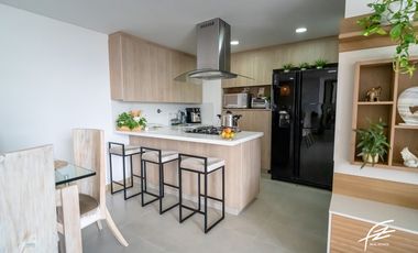 APARTAMENTO EN VENTA EN EL POBLADO, MEDELLN