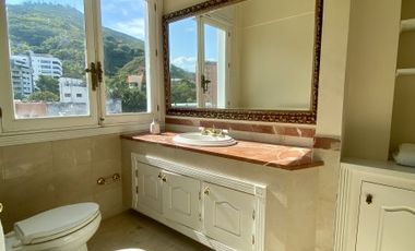 Vendo apartamento en santa Mónica residencial