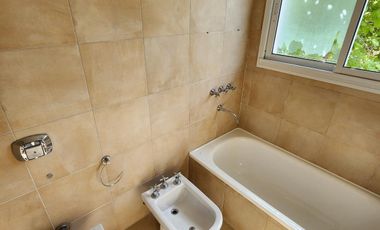 EL BALCÓN DE VALLE ESCONDIDO -CASA 3 DORMITORIOS FRENTE A ESPACIO VERDE