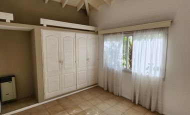 EL BALCÓN DE VALLE ESCONDIDO -CASA 3 DORMITORIOS FRENTE A ESPACIO VERDE