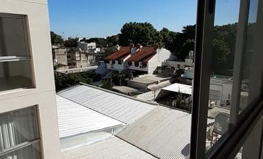 Alquiler  dos ambientes nuevo, con balcón, al frente, luminoso - Saavedra