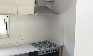 En venta, excelente piso de 2 dormitorios con balcon terraza y parrilla, cochera