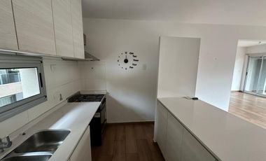 En venta, excelente piso de 2 dormitorios con balcon terraza y parrilla, cochera