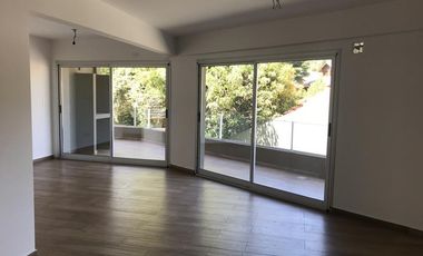 En venta, excelente piso de 2 dormitorios con balcon terraza y parrilla, cochera