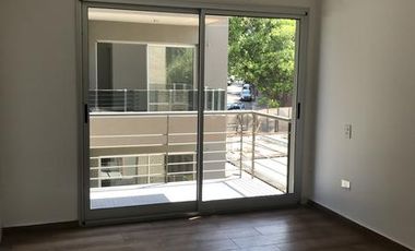 En venta, excelente piso de 2 dormitorios con balcon terraza y parrilla, cochera