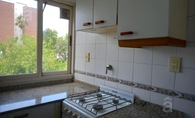 Alquiler en Villa Ballester -2 ambientes  Muy Luminoso y  zona céntrica.