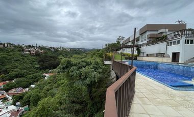 Espectacular casa en Cuernavaca con hermosa vista y seguridad 24/7