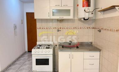 Alquiler de Departamento 1 Ambiente  en Ramos Mejia - Céntrico-   Ideal Vivienda o Uso comercial