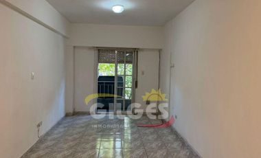 Alquiler de Departamento 1 Ambiente  en Ramos Mejia - Céntrico-   Ideal Vivienda o Uso comercial