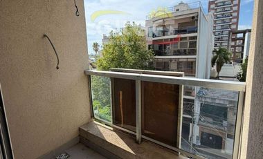 Alquiler de Departamento 2 Ambientes en Ramos Mejia Con Balcón al Fte y Cta. Fte. Apto Profesional