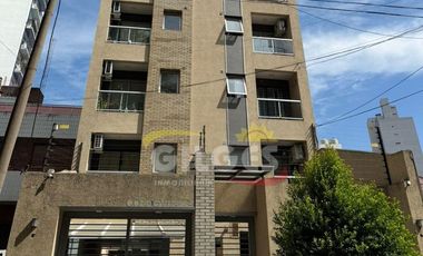 Alquiler de Departamento 2 Ambientes en Ramos Mejia Con Balcón al Fte y Cta. Fte. Apto Profesional