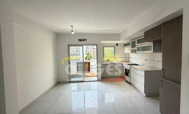Alquiler de Departamento 2 Ambientes en Ramos Mejia Con Balcón al Fte y Cta. Fte. Apto Profesional