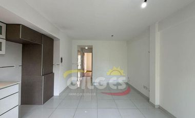 Alquiler de Departamento 2 Ambientes en Ramos Mejia Con Balcón al Fte y Cta. Fte. Apto Profesional