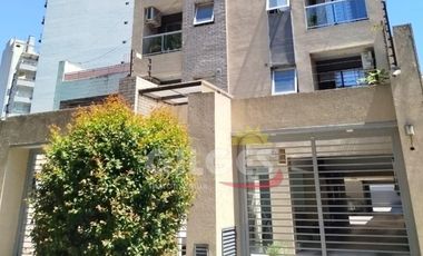 Alquiler de Departamento 2 Ambientes en Ramos Mejia Con Balcón al Fte y Cta. Fte. Apto Profesional