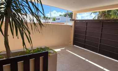Casa frente al mar en Venta, en Telchac, Yucatán.