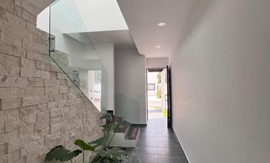 CASA EN RESIDENCIAL RIO EN VENTA