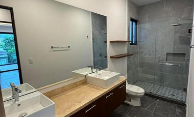 CASA EN RESIDENCIAL RIO EN VENTA