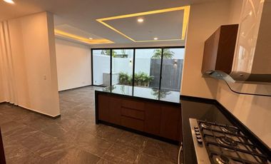 CASA EN RESIDENCIAL RIO EN VENTA