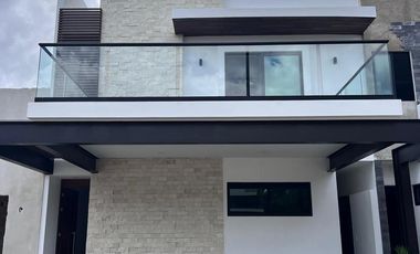 CASA EN RESIDENCIAL RIO EN VENTA