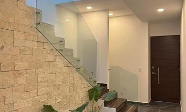 CASA EN RESIDENCIAL RIO EN VENTA