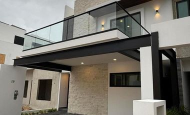 CASA EN RESIDENCIAL RIO EN VENTA