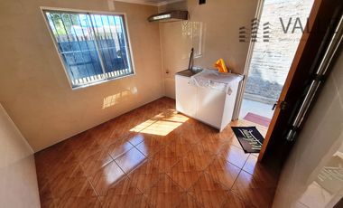 Casa en venta  en Avda Arturo Prat Machali