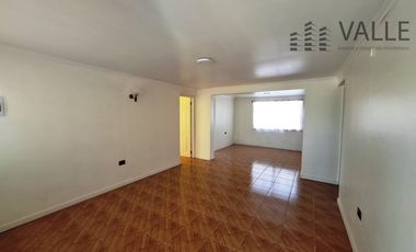 Casa en venta  en Avda Arturo Prat Machali